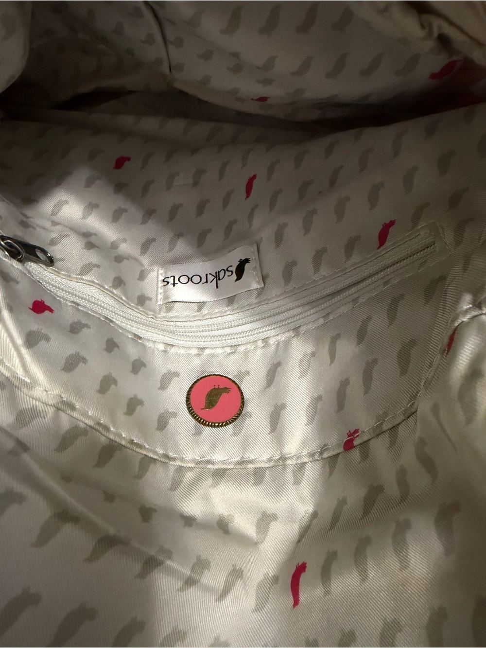 Sakroots/bohemian,free-spirited, & nature loving Cross-Body Bag for women. - Picture 15 of 15